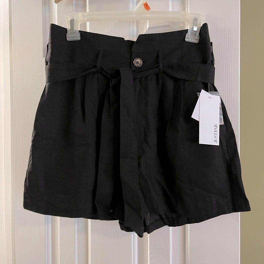 High waisted belted linen shorts